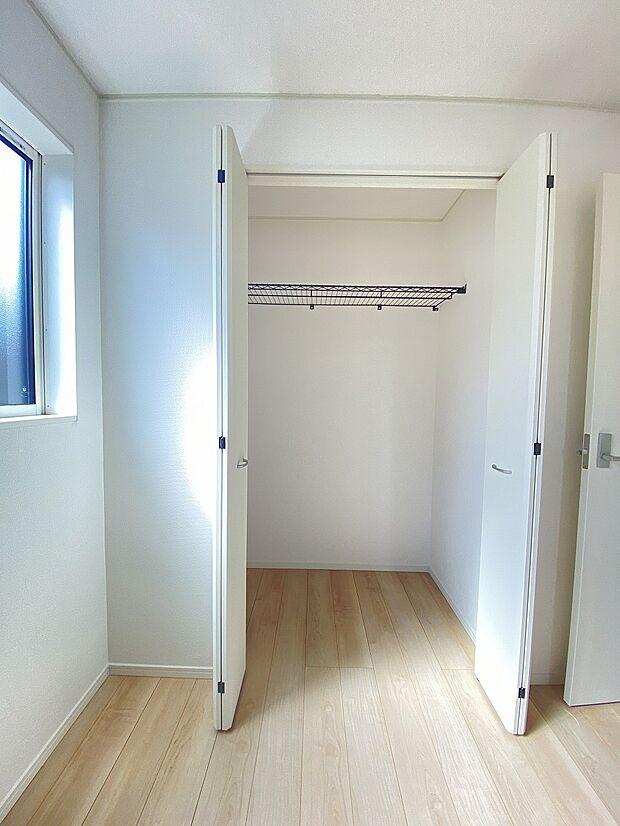 物の居場所を決めて、お片付けの習慣も付いてくれると嬉しいですね。