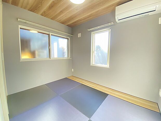 心がほどける場所―静けさに包まれる畳の間。リラックスできる空間になっています。