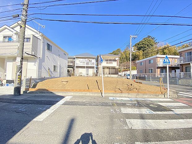 「高座渋谷」駅ご利用可能。小学校まで徒歩10分でお子様の通学も安心です。