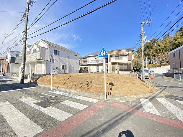 目の前に広がる開放感とゆとり、暮らしの夢を育む理想の住まいがここにはあります。