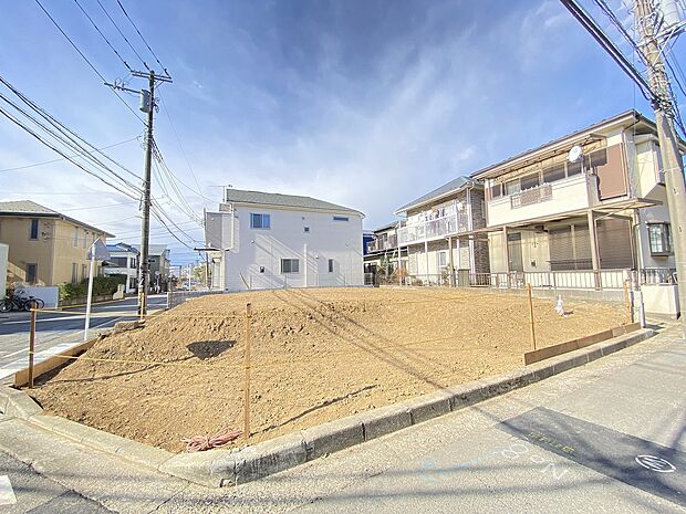 お車通りも少なく、お子様とのお散歩も安心してできる閑静な住宅街です。