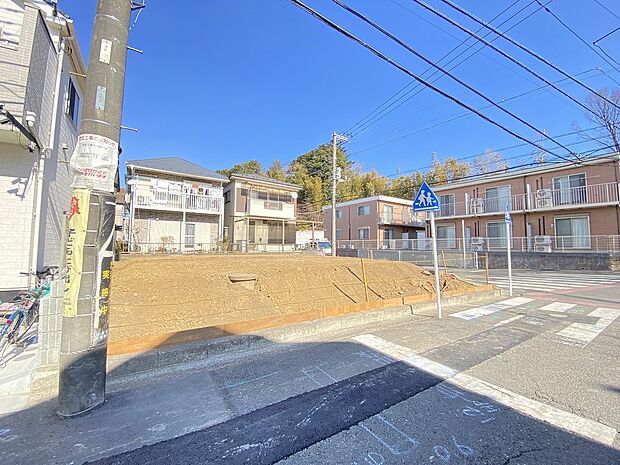 現地を歩くことで生活のイメージもしやすくなります。