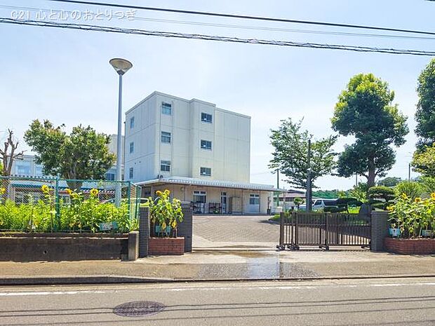 横浜市立日限山中学校　1100ｍ　撮影日:2022/08/01