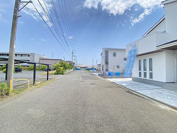 太陽に愛された邸宅。陽当たり 通風に恵まれた、心地いいいお住まいです。