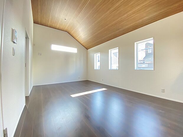 LDKの中にある階段は、家族が顔を合わせる時間を増やしてくれます。