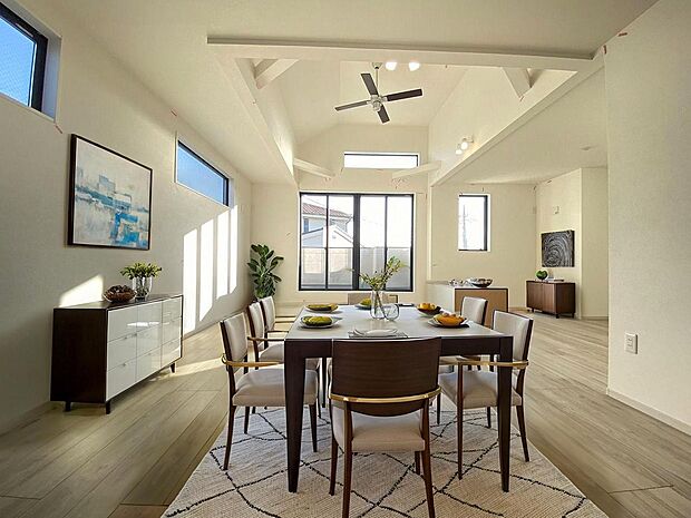 本画像はCGで作成しており、実際に現地に家具は置かれておりません。また、価格に家具は含まれておりません。