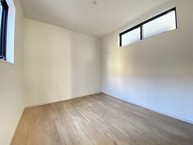 読書や音楽、DVD鑑賞にお仕事など、リビングからの賑やかな声を遠くに聞きながら、プライベートもゆったりとお過ごしいただけます。