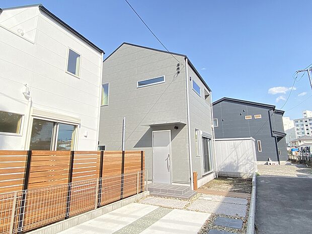 周辺は閑静な住宅街ですのでごゆっくりお過ごしいただけます。