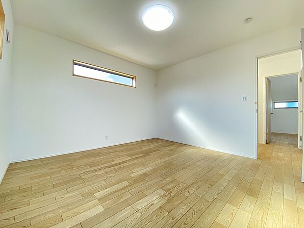 建具の色合いが、お部屋の雰囲気に上質感を生み出します。