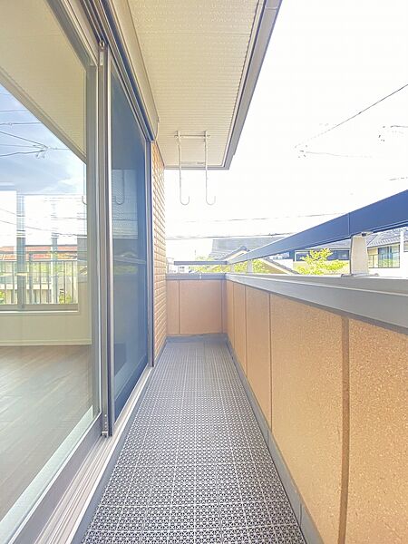 空の広さを感じながら、未来を育む穏やかな日々が待っています。