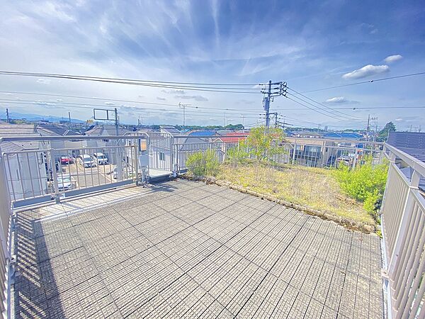 空の広さを感じながら、未来を育む穏やかな日々が待っています。