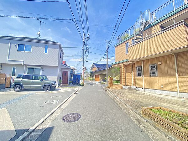 家族の時間をゆったり育み、安心して暮らせる住環境です。