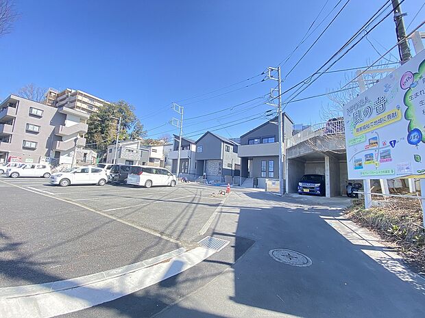 目の前に広がる開放感とゆとり、暮らしの夢を育む理想の住まいがここにはあります。