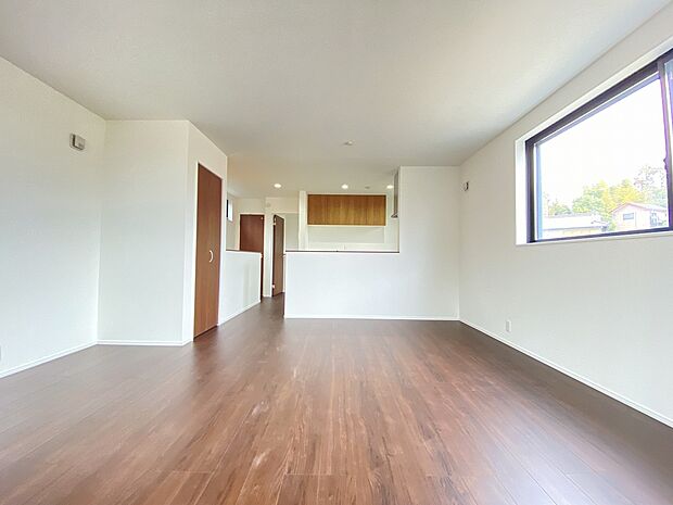 何気ない一日の一コマが積み重り、かけがえのない家族との思い出と重なっていくリビング。