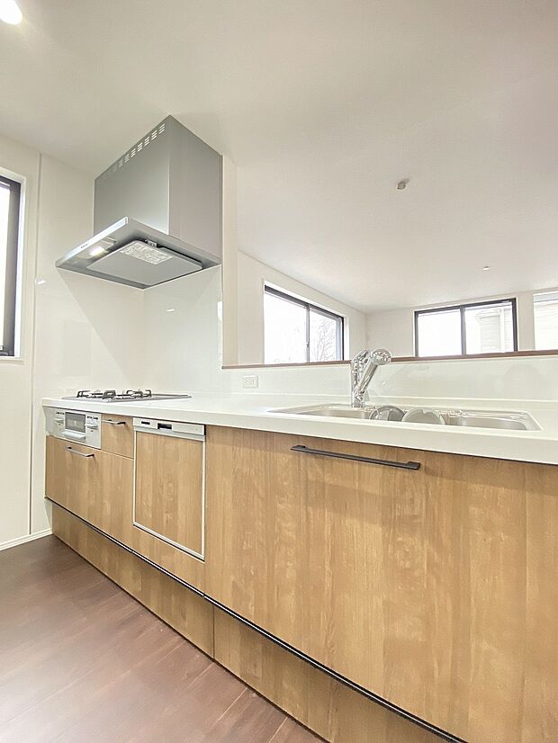 忙しい時も、お子様との時間を増やしたい時も強い味方になってくれる食洗機付きです。