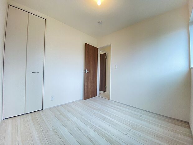 遊びと学びが共存する育ちの空間です。