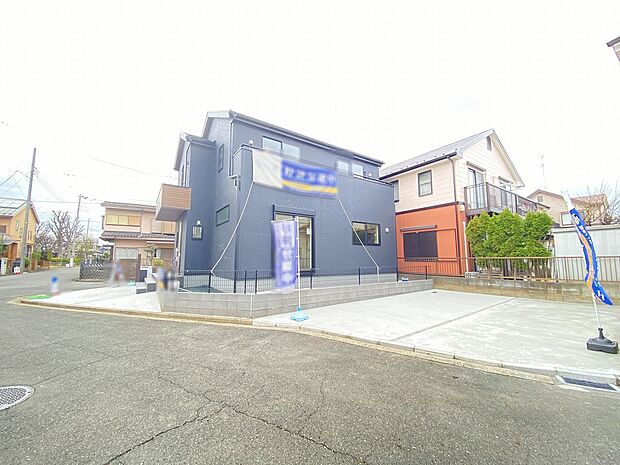 澄み渡る青空、ご家族との未来を育む新しい生活がここから始まります。