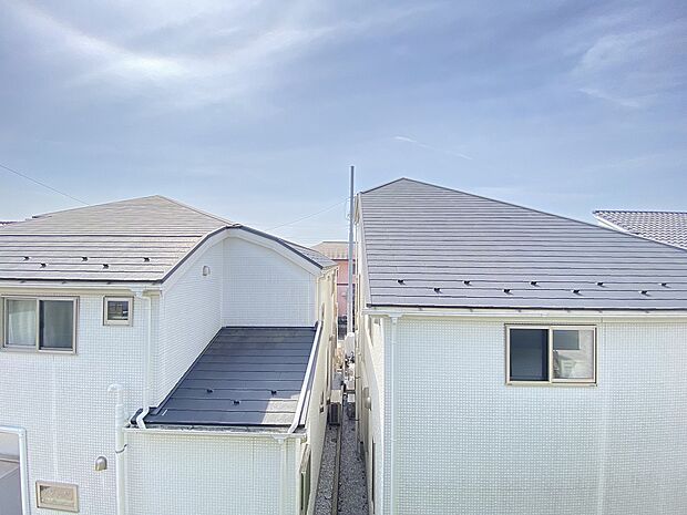 澄み渡る青空、ご家族との未来を育む新しい生活がここから始まります。