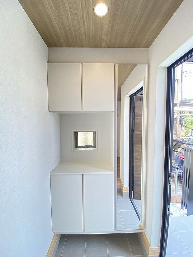 玄関先にはお気に入りのアロマを置いて、お客様もリラックス