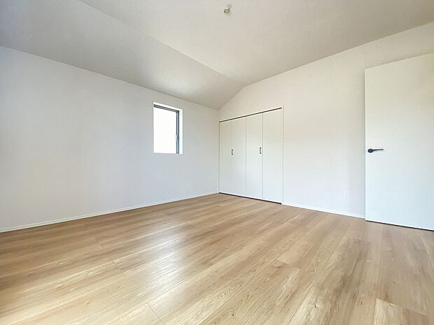 テイストやカラーを変えて、楽しいお部屋作りをお楽しみください