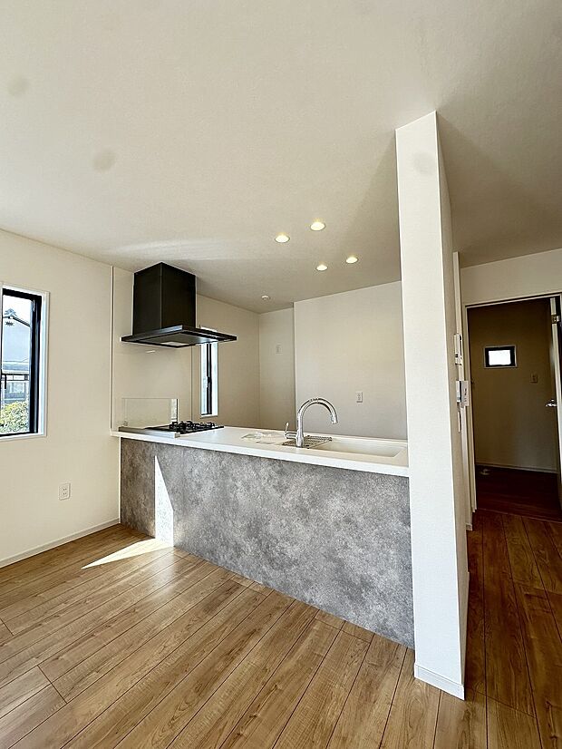 忙しい時も、お子様との時間を増やしたい時も強い味方になってくれる食洗機付きです。