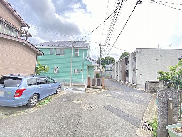 穏やかな陽光に包まれ、心地よい時間が流れるお住まいです。