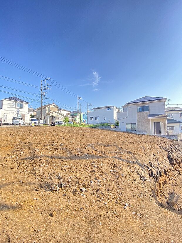 やわらかな明るさと落ち着いた空気が、毎日の暮らしに穏やかなゆとりを届けます。