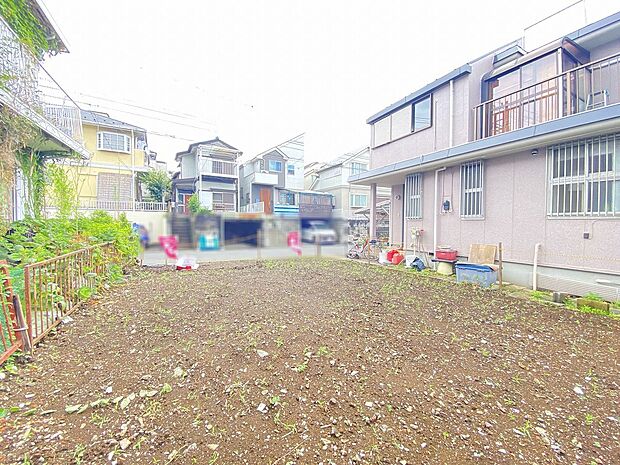 四季を感じるスポットが点在し、日々の暮らしに彩りを添えます。