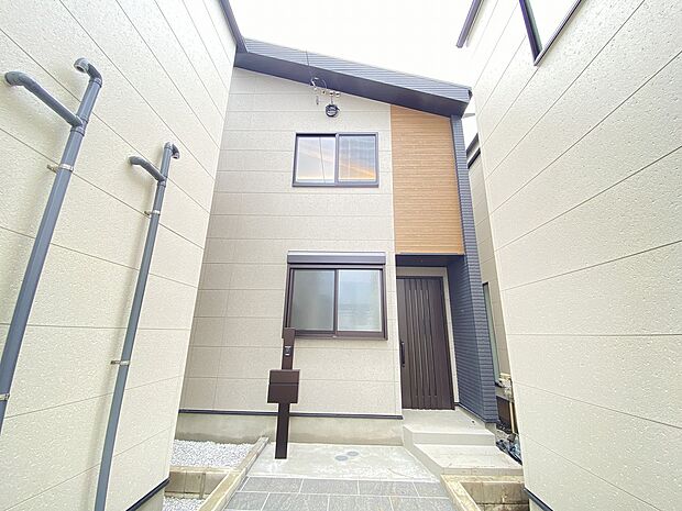 明るさと通風の良さが魅力のお住まい。