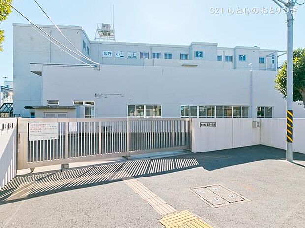 横浜市立葛野小学校　890ｍ　撮影日:2021/12/02