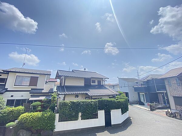 静かでゆったりとした時間が流れる住宅街。