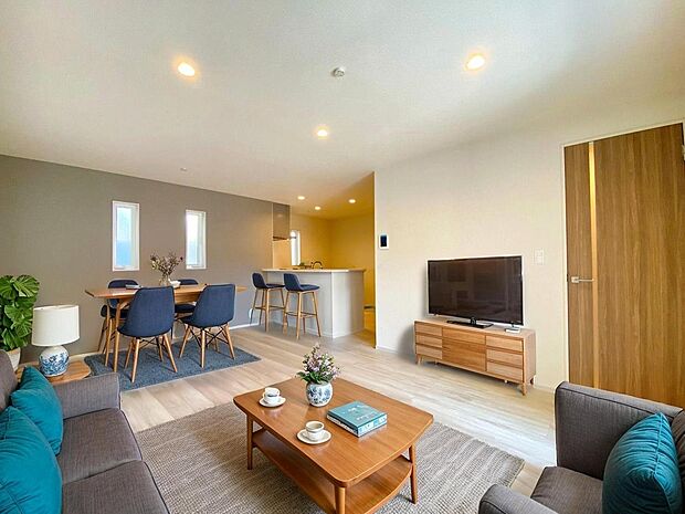 本画像はCGで作成しており、実際に現地に家具は置かれておりません。また、価格に家具は含まれておりません。