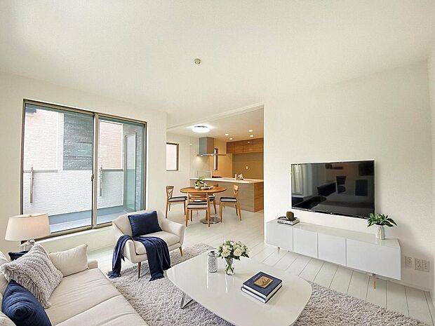 本画像はCGで作成しており、実際に現地に家具や照明は置かれておりません。また、価格に家具や照明の費用は含まれておりません。