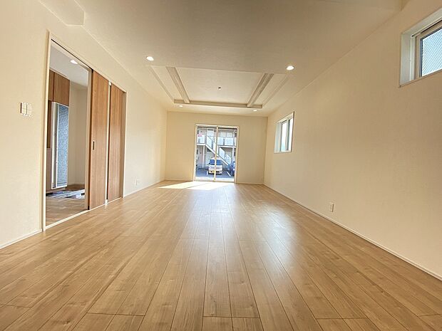 朝は爽やかな日差しを浴びながら、家族みんなでおいしい朝食。幸せいっぱいのモーニングタイムをお過ごしください。