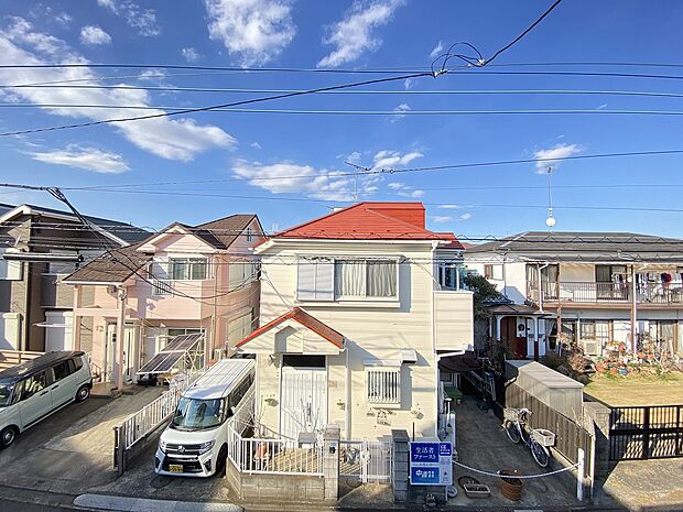 太陽に愛された邸宅。陽当たり　通風に恵まれた、心地いいいお住まいです。