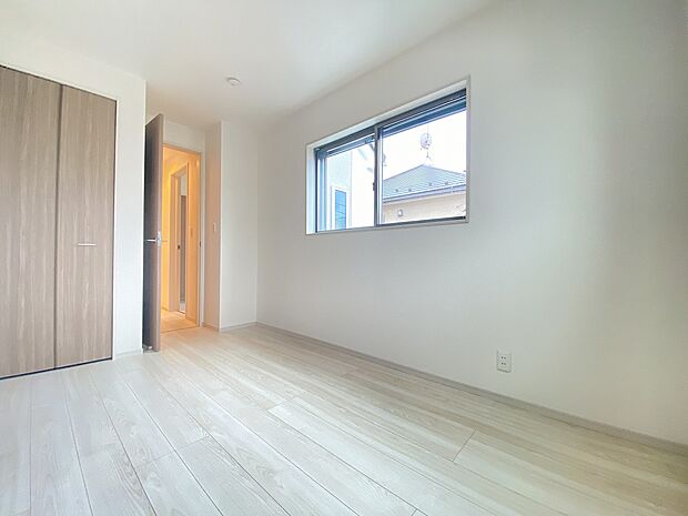 テイストやカラーを変えて、楽しいお部屋作りをお楽しみください