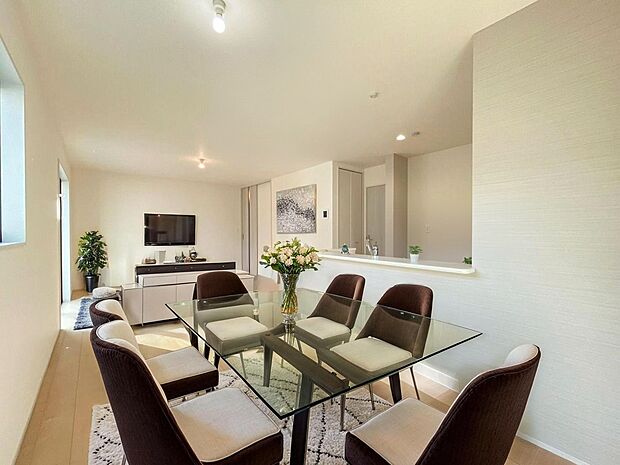 本画像はＣＧで作成しており、実際に現地に家具は置かれておりません。また、価格に家具は含まれておりません。