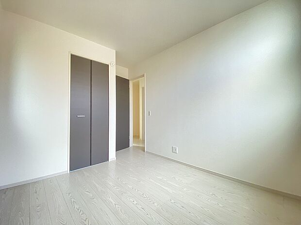 木々が風で揺れる音や、小鳥たちの鳴き声をBGMに室内でゆったりとプライベートタイムをお過ごしいただけます。