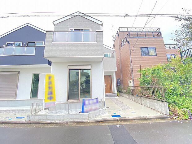 会話が弾む、暮らしが愉しくなる、安らぎの　場所としてこの邸宅で始まるストーリーを想像してみてください。