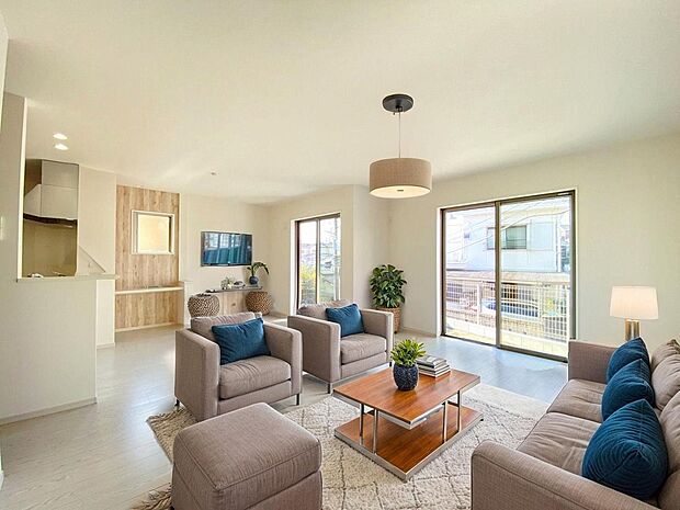 本画像はＣＧで作成しており、実際に現地に家具は置かれておりません。また、価格に家具は含まれておりません。