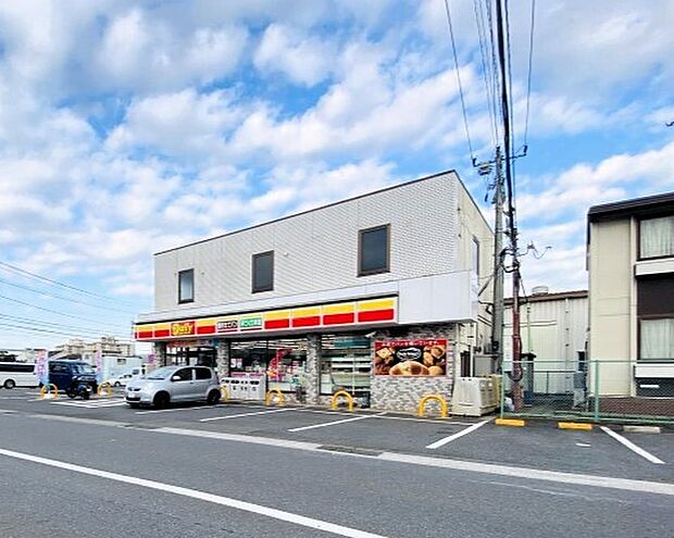 デイリーヤマザキ綾瀬工業団地店　355ｍ