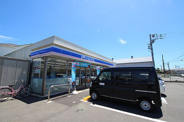 ローソン綾瀬深谷中六丁目店 806m