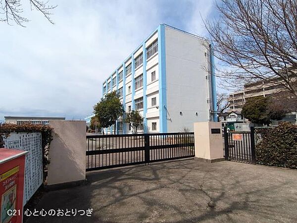 大和市立草柳小学校　240ｍ