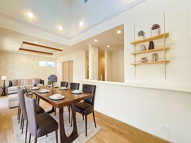 本画像はCGで作成しており、実際に現地に家具や照明は置かれておりません。また、価格に家具や照明の費用は含まれておりません。