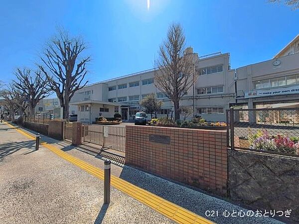横浜市立瀬谷中学校　1900ｍ