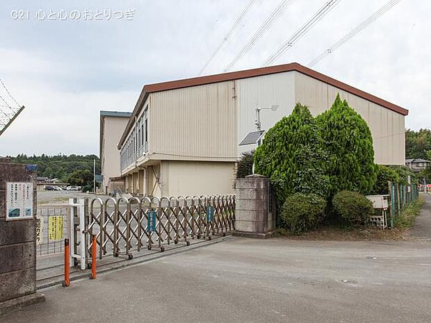 綾瀬市立綾南小学校 800m