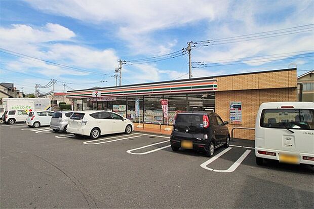 セブンイレブン綾瀬早川城山店　623ｍ