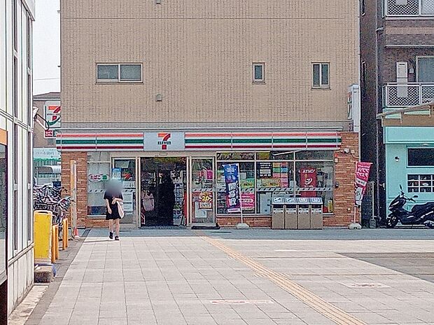 セブンイレブン大和高座渋谷駅西口店　930ｍ