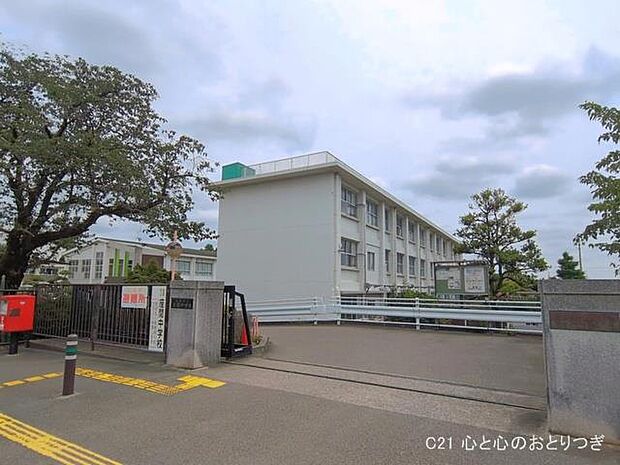 座間市立座間中学校 440m