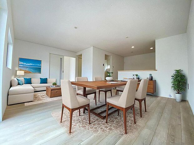 本画像はCGで作成しており、実際に現地に家具は置かれておりません。また、価格に家具は含まれておりません。